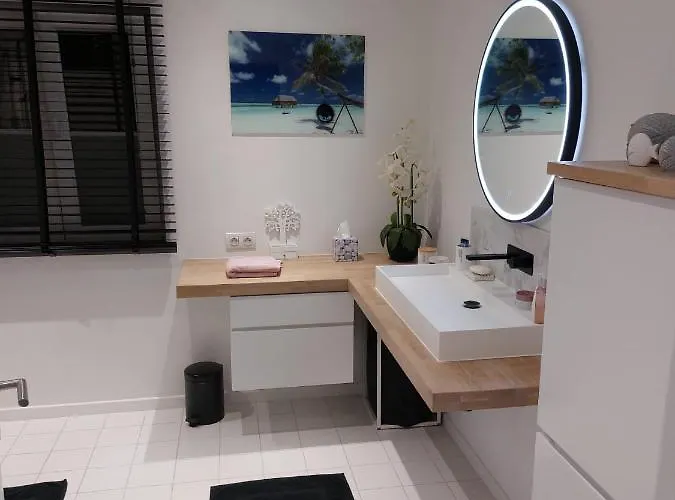 Sherlock's - Bed & Breakfast